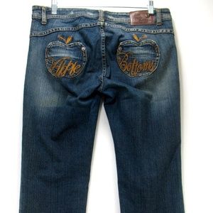 apple bottom jeans picture Strippers playing powder-puff football